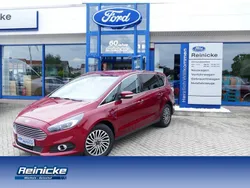 Rot Gebraucht 2019 Ford S-MAX Titanium Van / Kleinbus | 22.850 € (Guter Preis)