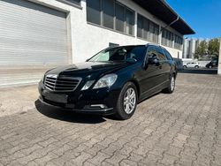 Schwarz Gebraucht 2010 Mercedes E200 Avantgarde Kombi | 5.499 € (Superpreis)