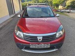 Rot Gebraucht 2009 Dacia Sandero Stepway Kleinwagen | 3.500 € (Fairer Preis)