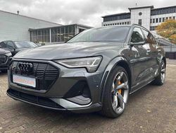 Daytonagrau Gebraucht 2022 Audi e-tron Sport SUV | 39.950 € (Guter Preis)