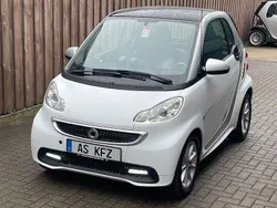 Weiß Gebraucht 2014 Smart ForTwo Coupé Passion Coupé | 5.590 € (Fairer Preis)