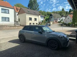 Grau Gebraucht 2018 Mini Cooper Kleinwagen | 11.000 € (Guter Preis)