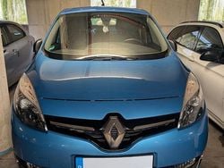 Blau Gebraucht 2014 Renault Scénic III Bose Edition Van / Kleinbus | 5.000 € (Guter Preis)