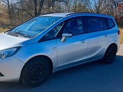 Silber Gebraucht 2015 Opel Zafira Tourer Selection Van / Kleinbus | 6.900 € (Fairer Preis)