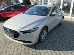 Beige Neu 2025 Mazda 3 Center-Line Limousine | 28.090 € (Fairer Preis)