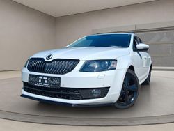 Weiß Gebraucht 2017 Skoda Octavia Style Kombi | 14.193 € (Fairer Preis)