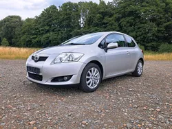 Silber Gebraucht 2008 Toyota Auris Limousine | 3.350 €