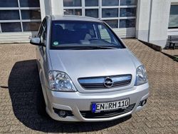 Silber Gebraucht 2007 Opel Meriva Van / Kleinbus | 2.250 € (Guter Preis)