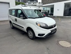 Weiß Gebraucht 2015 Fiat Doblò Lounge Van / Kleinbus | 4.799 € (Fairer Preis)
