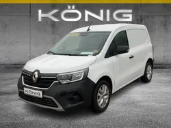 Weiß Gebraucht 2023 Renault Kangoo Van / Kleinbus | 19.490 € (Fairer Preis)