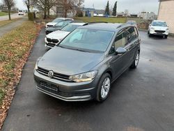 Grau Gebraucht 2017 VW Touran Trendline Van / Kleinbus | 17.190 € (Superpreis)