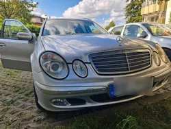 Silber Gebraucht 2003 Mercedes E270 Classic Kombi | 3.900 € (Fairer Preis)