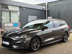 Grau Gebraucht 2021 Ford Focus ST-Line Kombi | 13.980 € (Teuer)