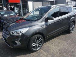 Schwarz Gebraucht 2018 Ford Kuga SUV | 13.990 € (Fairer Preis)