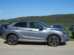 Platinum grau metallic Gebraucht 2024 Mitsubishi Eclipse Cross Top SUV | 36.800 €
