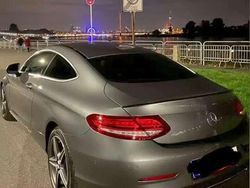 Grau Gebraucht 2015 Mercedes C200 | 21.000 €