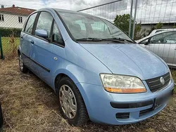 Blau Gebraucht 2004 Fiat Idea Van / Kleinbus | 590 €