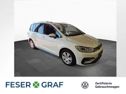 Pure white Gebraucht 2024 VW Touran Comfortline Van / Kleinbus | 35.440 € (Fairer Preis)