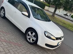 Weiß Gebraucht 2009 VW Golf VI Comfortline Limousine | 2.400 € (Guter Preis)