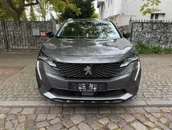 Grau Gebraucht 2022 Peugeot 5008 Allure Van / Kleinbus | 20.899 € (Superpreis)