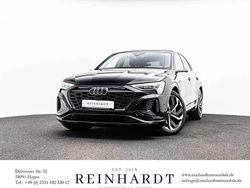 Mythosschwarz metallic Gebraucht 2024 Audi Q8 e-tron S-Line SUV | 62.430 € (Guter Preis)