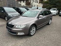 Gold Gebraucht 2011 Skoda Superb Active Kombi | 6.500 € (Guter Preis)