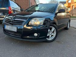 Schwarz Gebraucht 2007 Toyota Avensis Kombi | 1.550 €