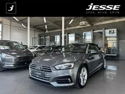 Monsungrau metallic (metallic) Gebraucht 2018 Audi A5 Cabriolet Sport Cabrio | 25.490 € (Fairer Preis)