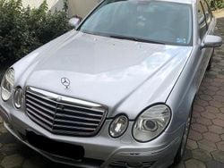 Silber Gebraucht 2007 Mercedes E200 Avantgarde Limousine | 10.950 € (Teuer)