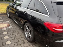 Schwarz Gebraucht 2015 Mercedes C220 AMG line Kombi | 13.900 € (Fairer Preis)