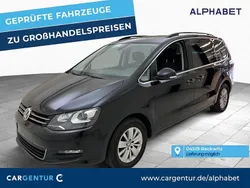 Deep black perleffekt Gebraucht 2020 VW Sharan Comfortline Van / Kleinbus | 29.997 € (Fairer Preis)