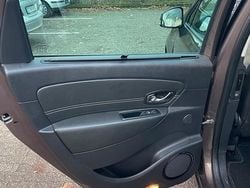 Braun Gebraucht 2013 Renault Clio IV Kleinwagen | 4.000 €