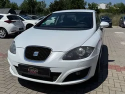 Weiß Gebraucht 2011 Seat Leon Copa Limousine | 4.999 € (Etwas zu teuer)
