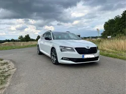 Weiß Gebraucht 2017 Skoda Superb SportLine Kombi | 20.699 € (Fairer Preis)