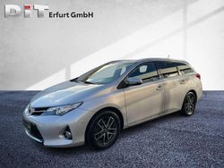 Silver metallic Gebraucht 2015 Toyota Auris Edition Kombi | 11.790 € (Etwas zu teuer)