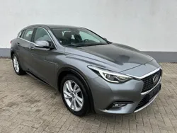 Grau Gebraucht 2016 Infiniti Q30 Sport Tech Kleinwagen | 13.700 € (Fairer Preis)