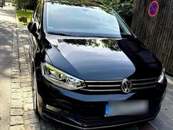 Schwarz Gebraucht 2018 VW Touran Van / Kleinbus | 16.500 € (Etwas zu teuer)
