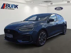 Chromablau metallic Gebraucht 2023 Ford Focus ST-Line Limousine | 26.880 € (Etwas zu teuer)