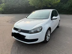 Weiß Gebraucht 2009 VW Golf VI Limousine | 4.299 € (Fairer Preis)