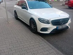 Weiß Gebraucht 2018 Mercedes E220 AMG line Kombi | 24.900 € (Etwas zu teuer)