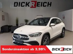 Weiß Gebraucht 2021 Mercedes GLA200 AMG line SUV | 30.450 € (Fairer Preis)