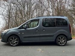 Blau Gebraucht 2012 Peugeot Partner Tepee Outdoor Van / Kleinbus | 7.650 € (Teuer)