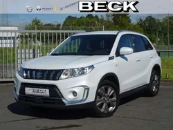 Weiß Gebraucht 2018 Suzuki Vitara SUV | 16.499 € (Etwas zu teuer)