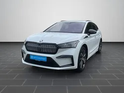 Moonweiß perleffekt (metallic) Gebraucht 2022 Skoda Enyaq iV SportLine SUV | 33.850 € (Fairer Preis)