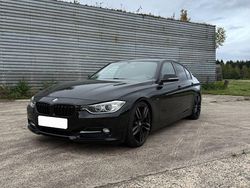 Schwarz Gebraucht 2012 BMW 320 Sport Line Limousine | 11.000 € (Fairer Preis)