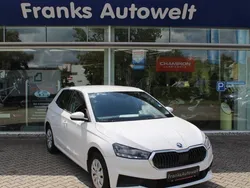 Weiß Gebraucht 2022 Skoda Fabia Active Kleinwagen | 13.450 € (Fairer Preis)