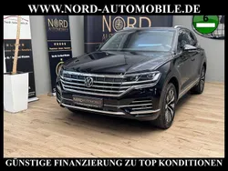Deep black perleffek (metallic) Gebraucht 2022 VW Touareg Elegance SUV | 40.900 € (Guter Preis)