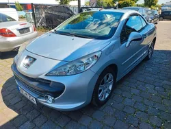 Lackierung aluminiumgrau/metall (metallic) Gebraucht 2009 Peugeot 207 CC Sport Cabrio | 2.900 € (Guter Preis)