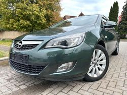 Grün Gebraucht 2010 Opel Astra Innovation Limousine | 4.490 € (Guter Preis)