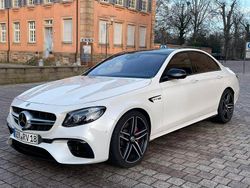 Weiß Gebraucht 2019 Mercedes E63 AMG AMG Limousine | 50.000 €